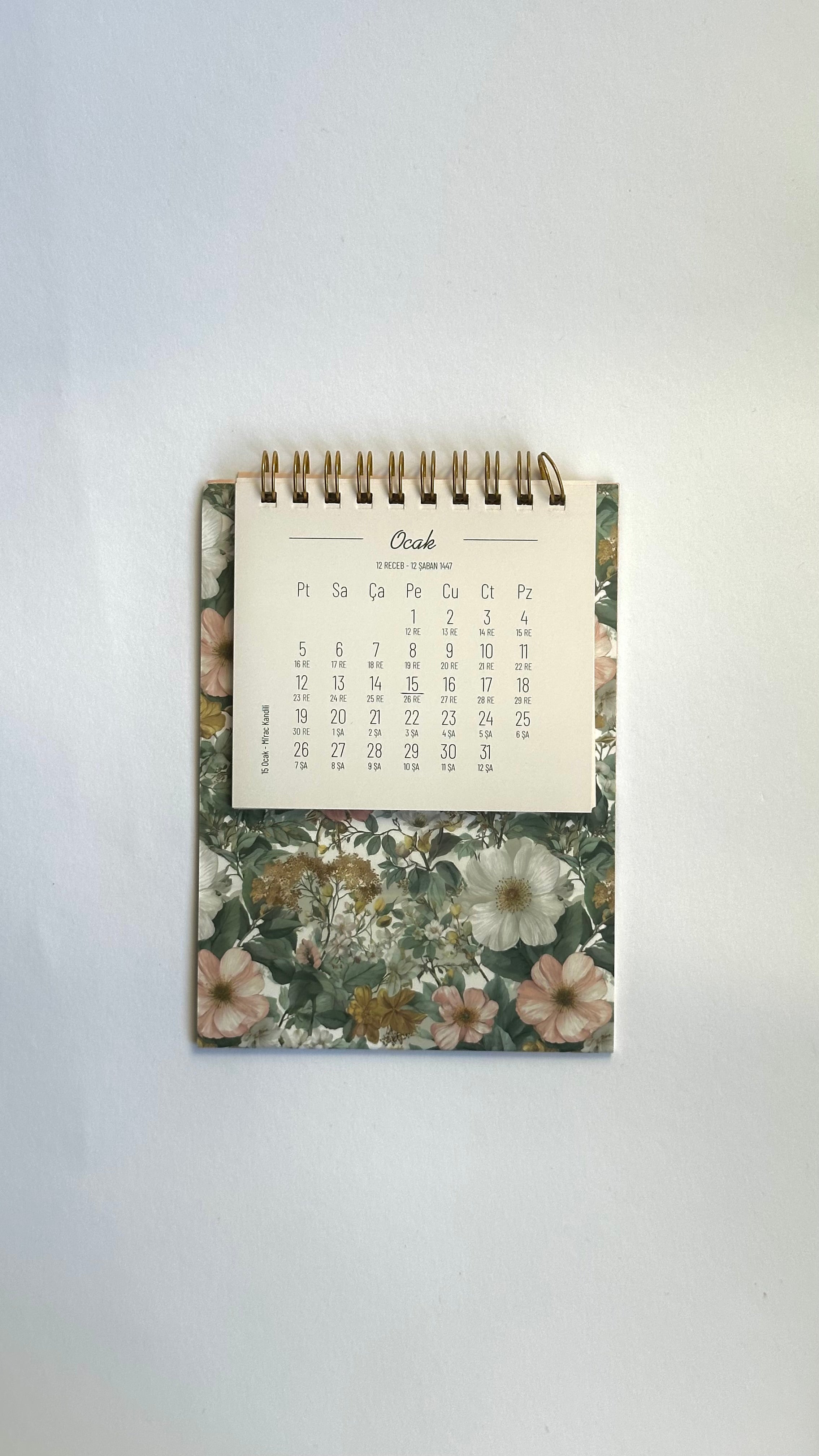 "Vintage Bloom" Mini Desk Calendar 2026